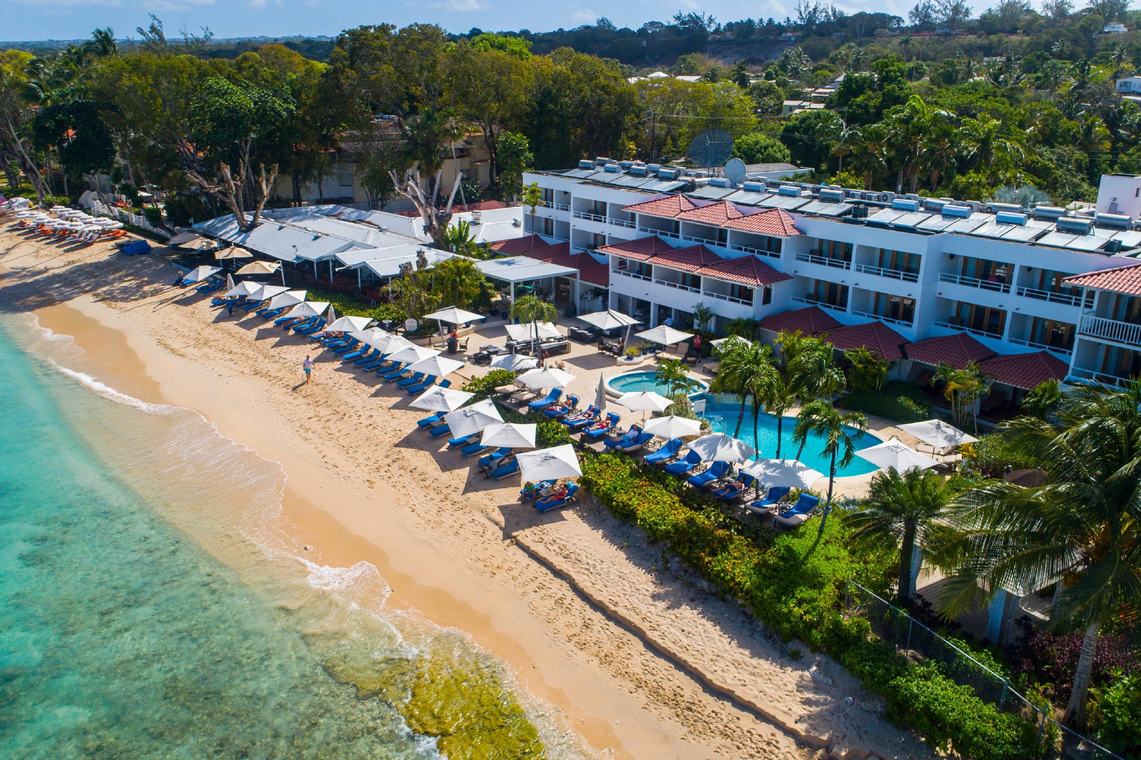 Paynes Bay beach