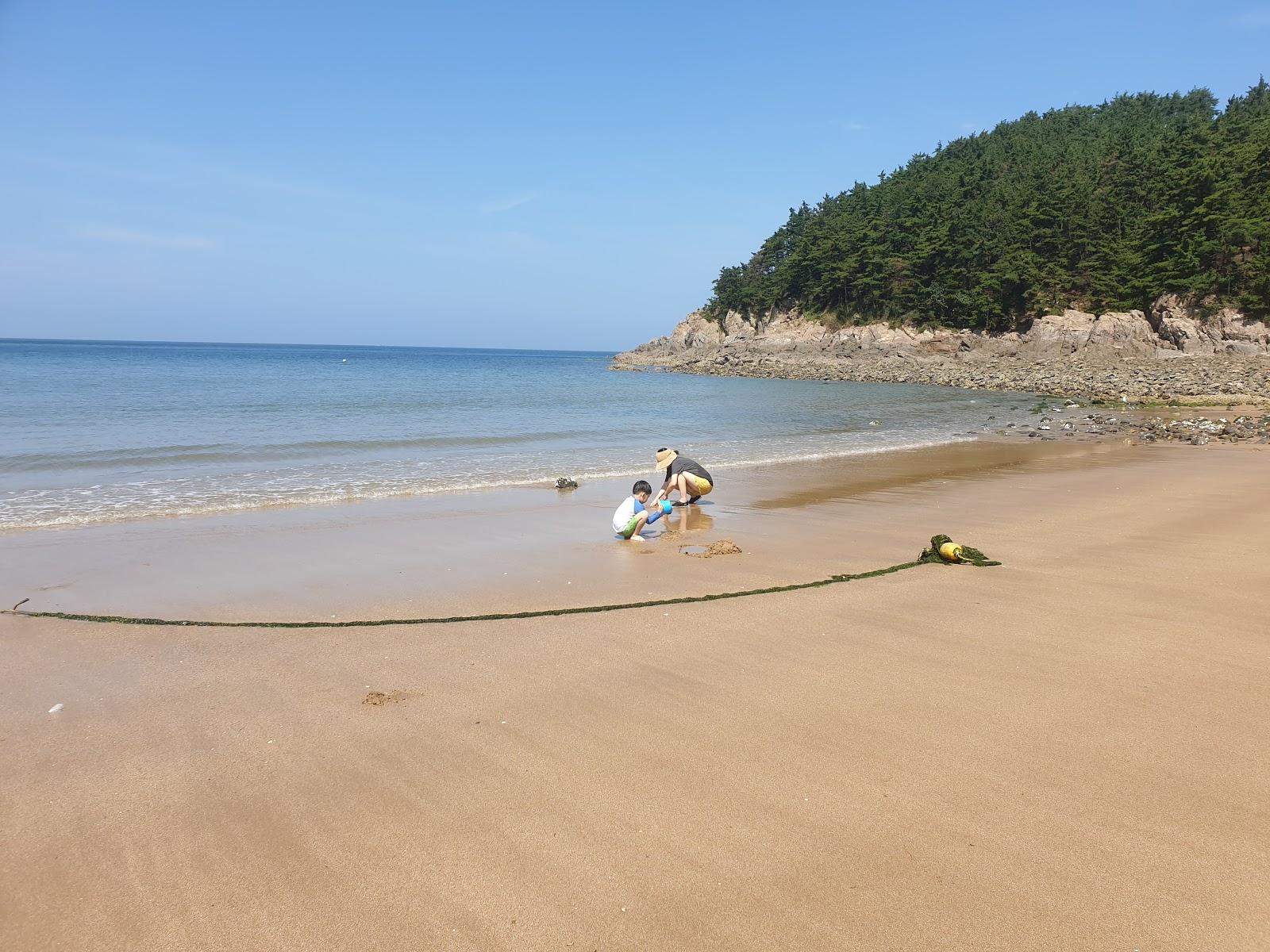 Paengnipo Beach
