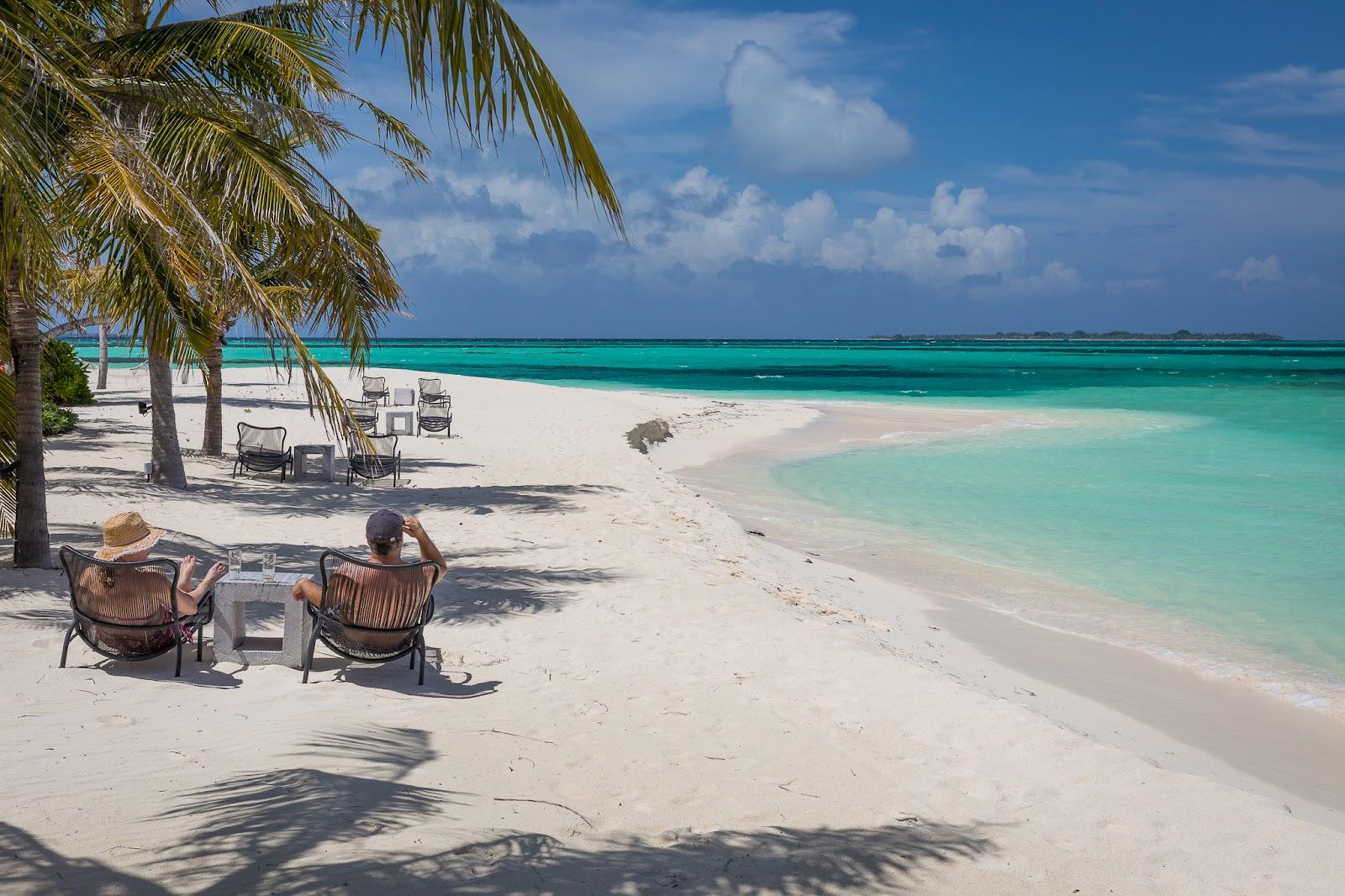 Kanuhuraa Island Beach
