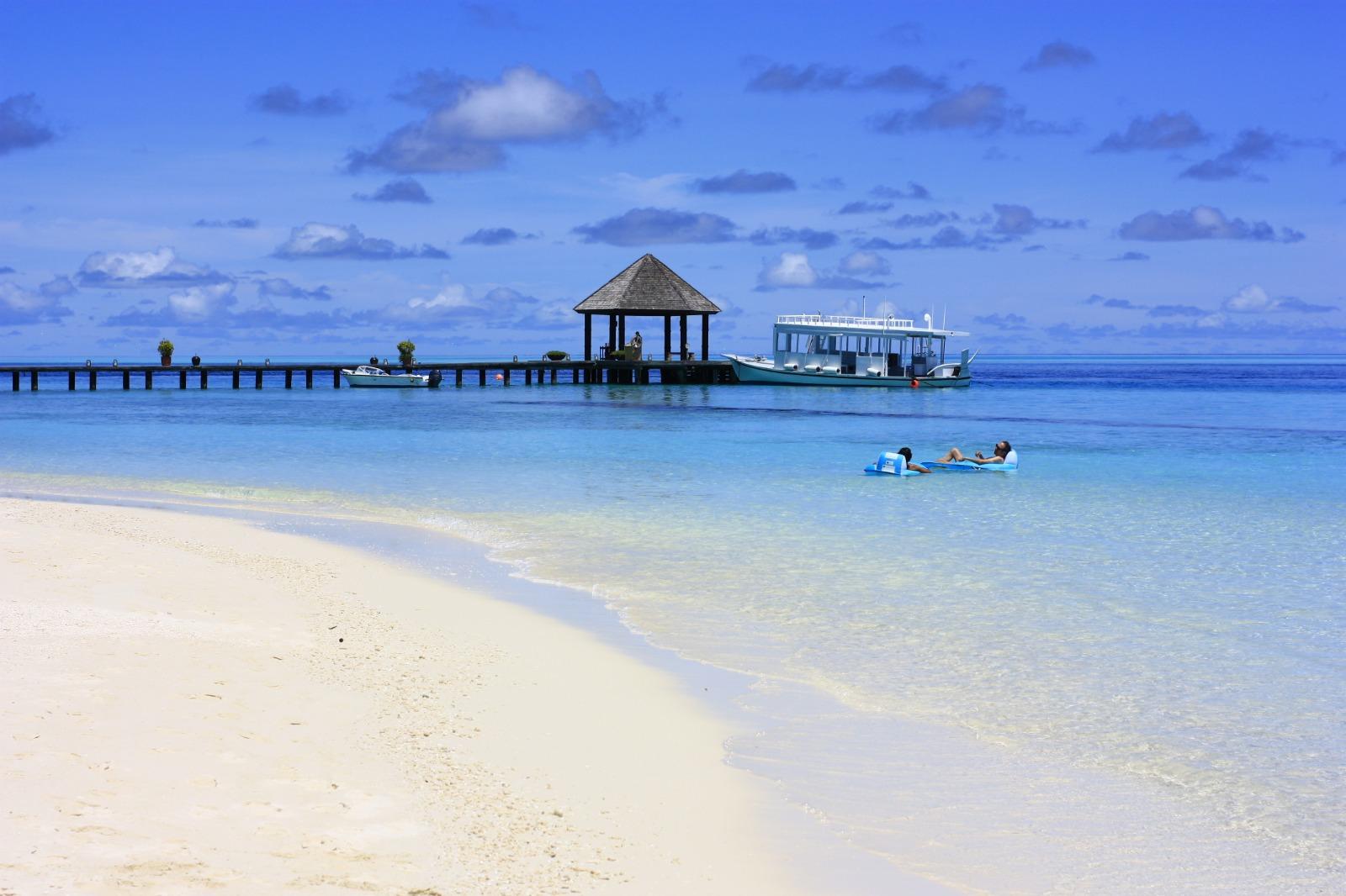 Komandoo Island Beach