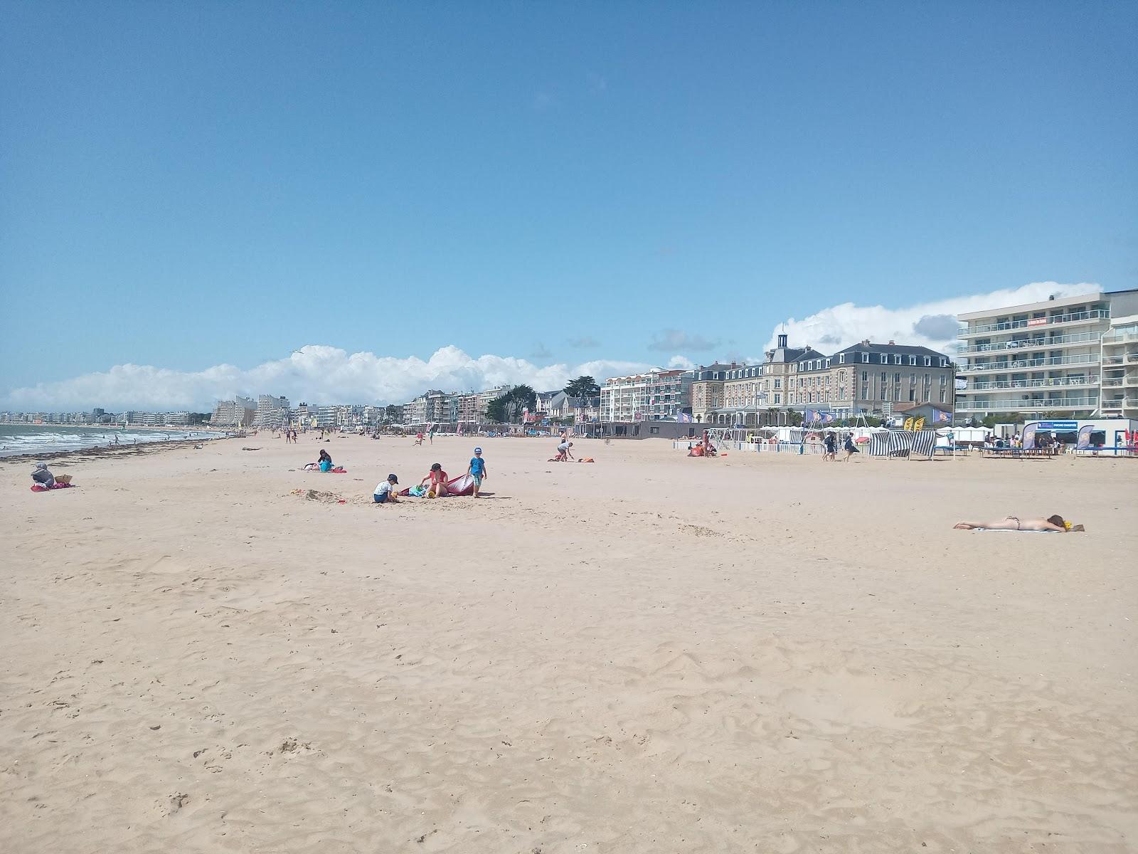 Booksellers beach
