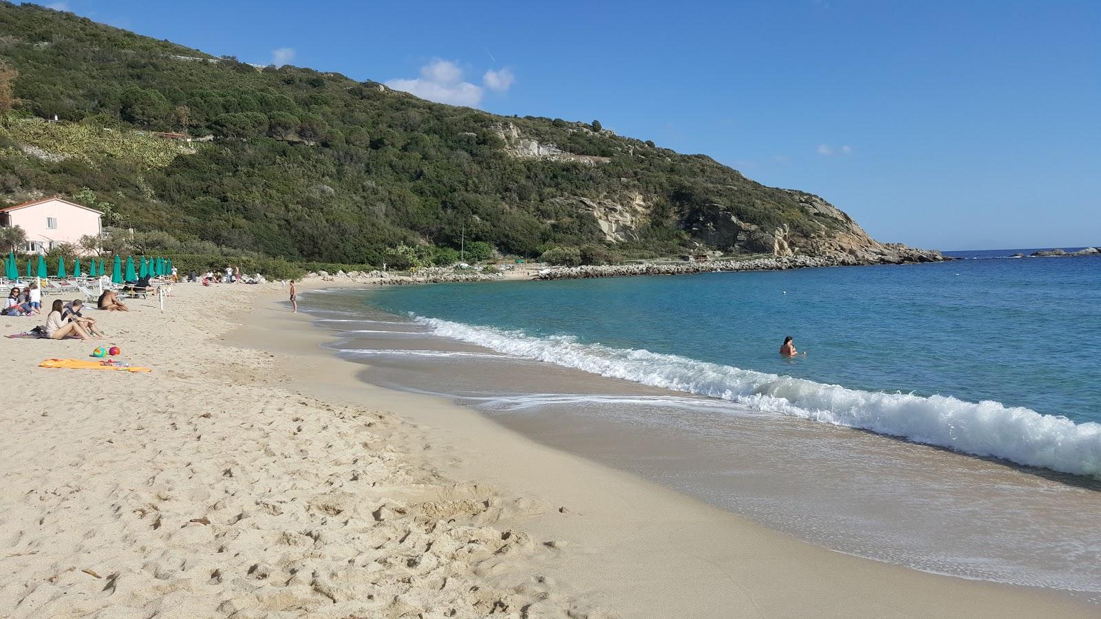 Cavoli Beach