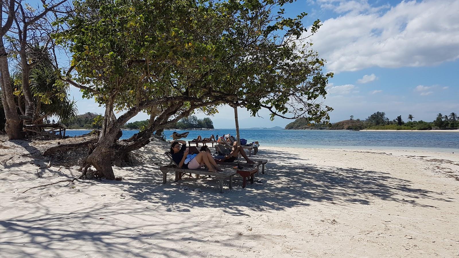 Gili Kedis Beach