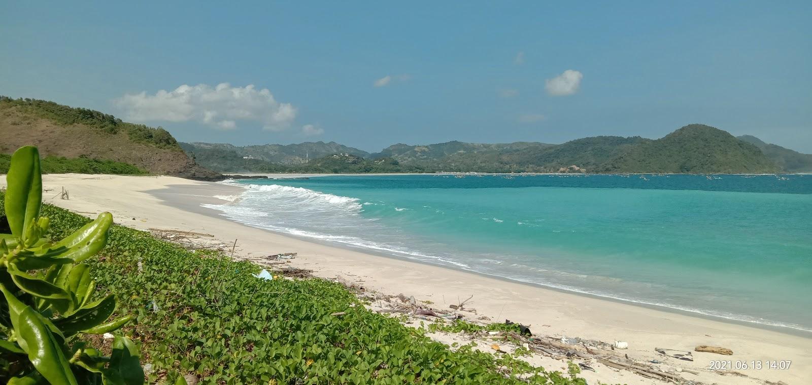 Tomang-Omang Beach