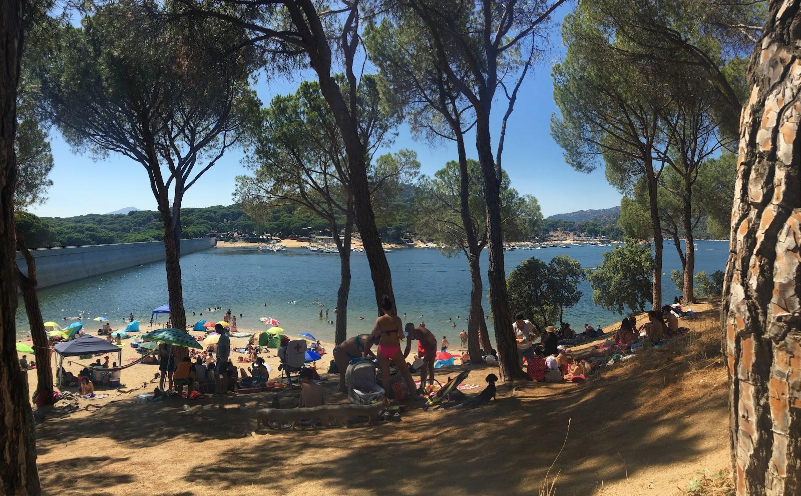 Playa del embalse