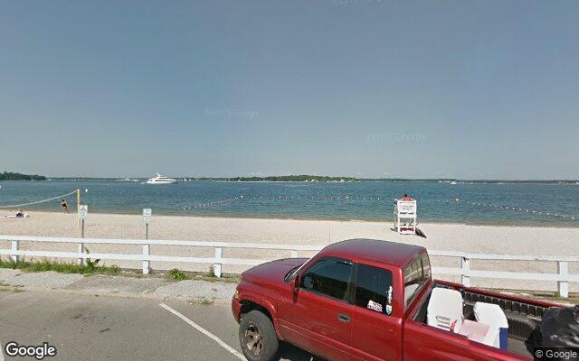 Crescent Beach-Shelter Island