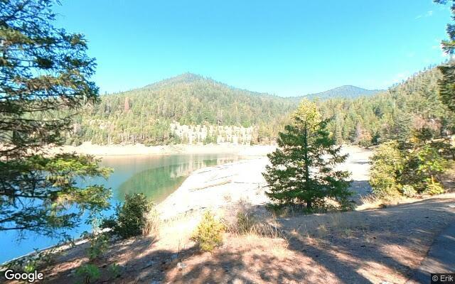Applegate Lake at Hart-tish Park