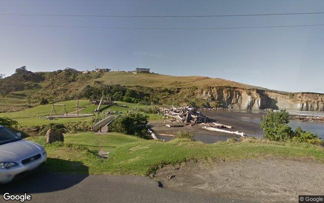 Mowhanau Stream at Footbridge