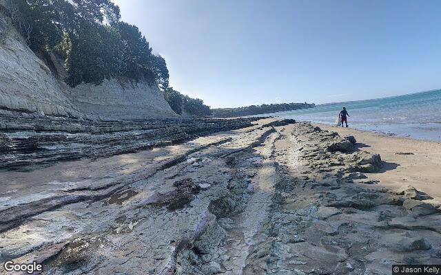 Narrow Neck Beach