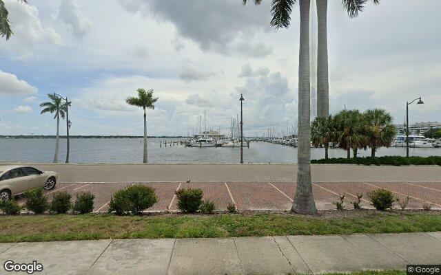 Palmetto Living Seawall Park - Manatee River at US41