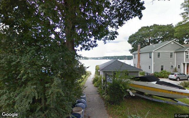 Saunders Point Beach (Oak Street)