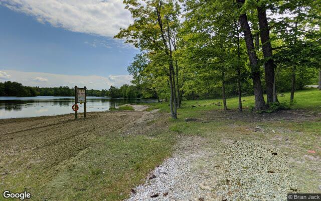 Six Mile Lake Provincial Park - Maple Beach