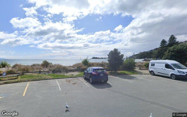 Tahunanui Beach at Bisley Walk - Beach Café