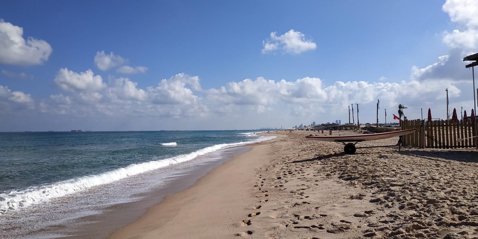 Nitsanim beach