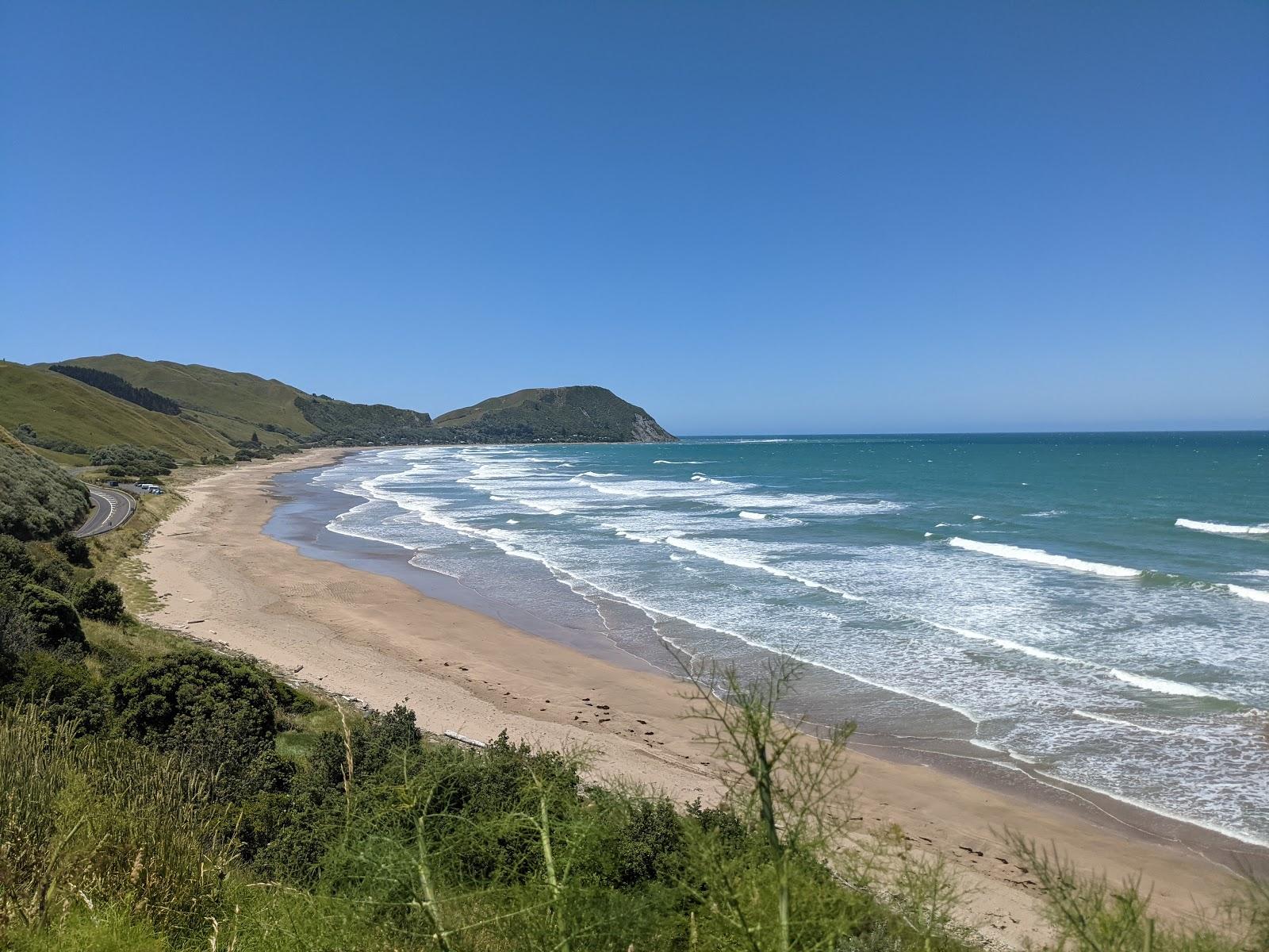 Makorori Beach