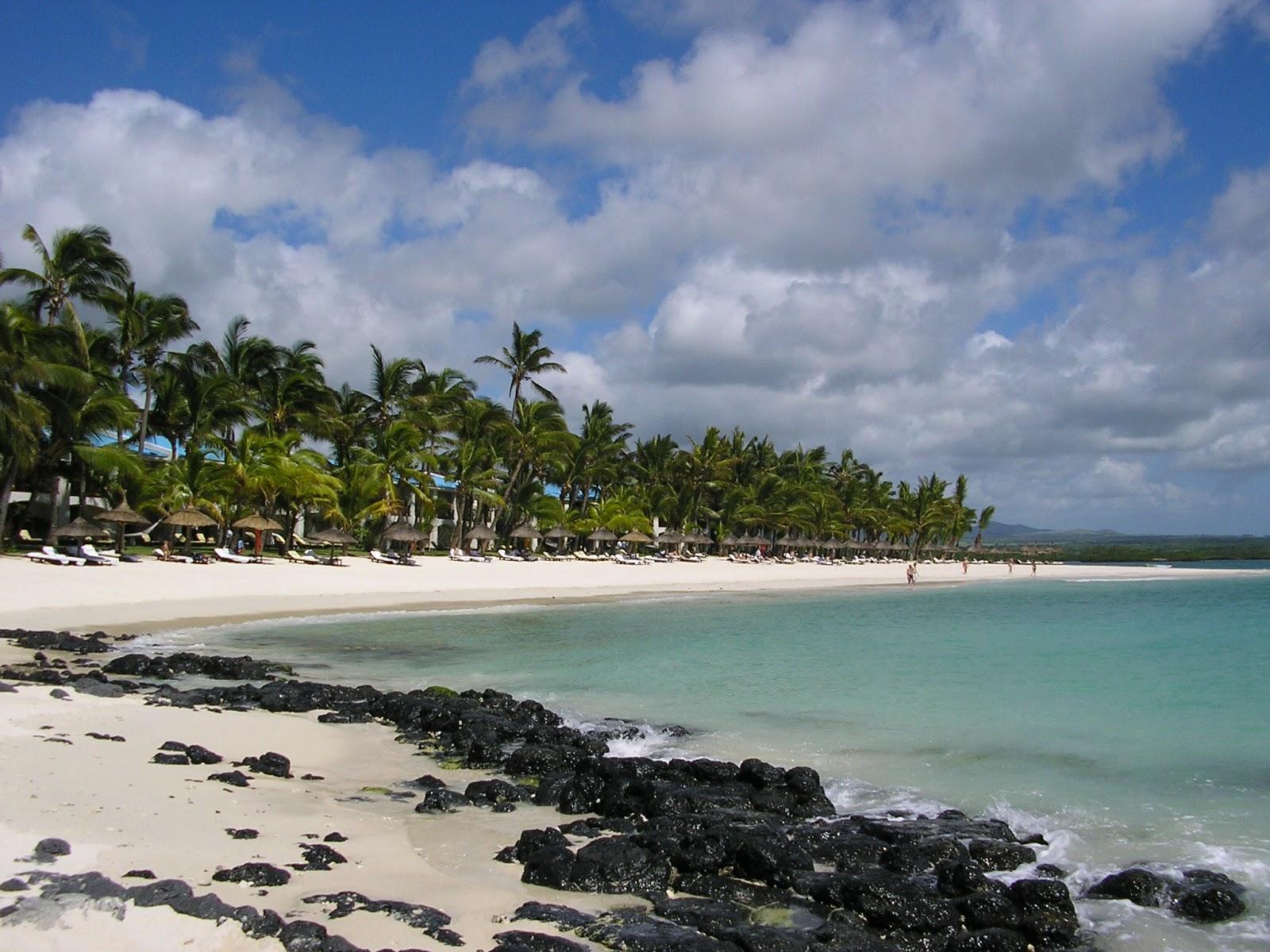 Poste de Flacq beach