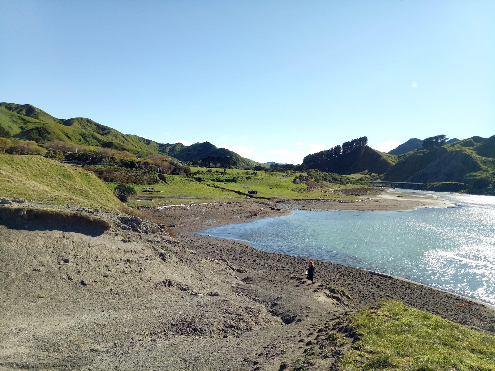 Te Awaiti Beach